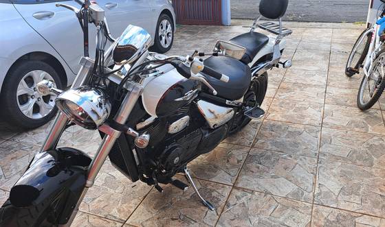 SUZUKI BOULEVARD M800 